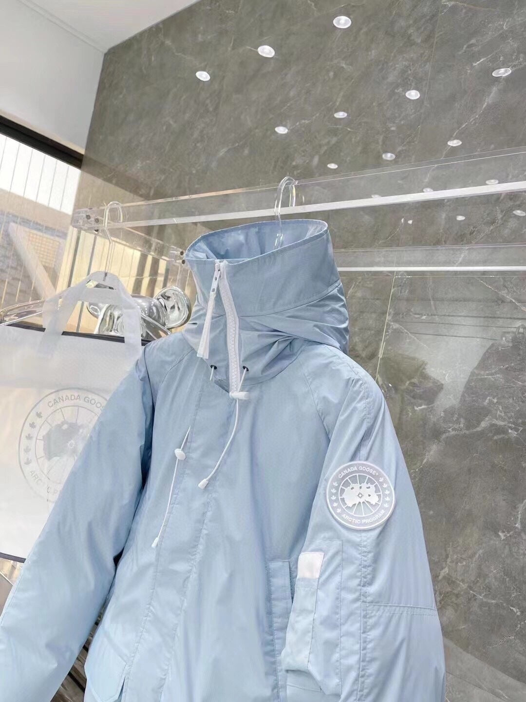 Chaqueta Canada Goose en color azul hielo