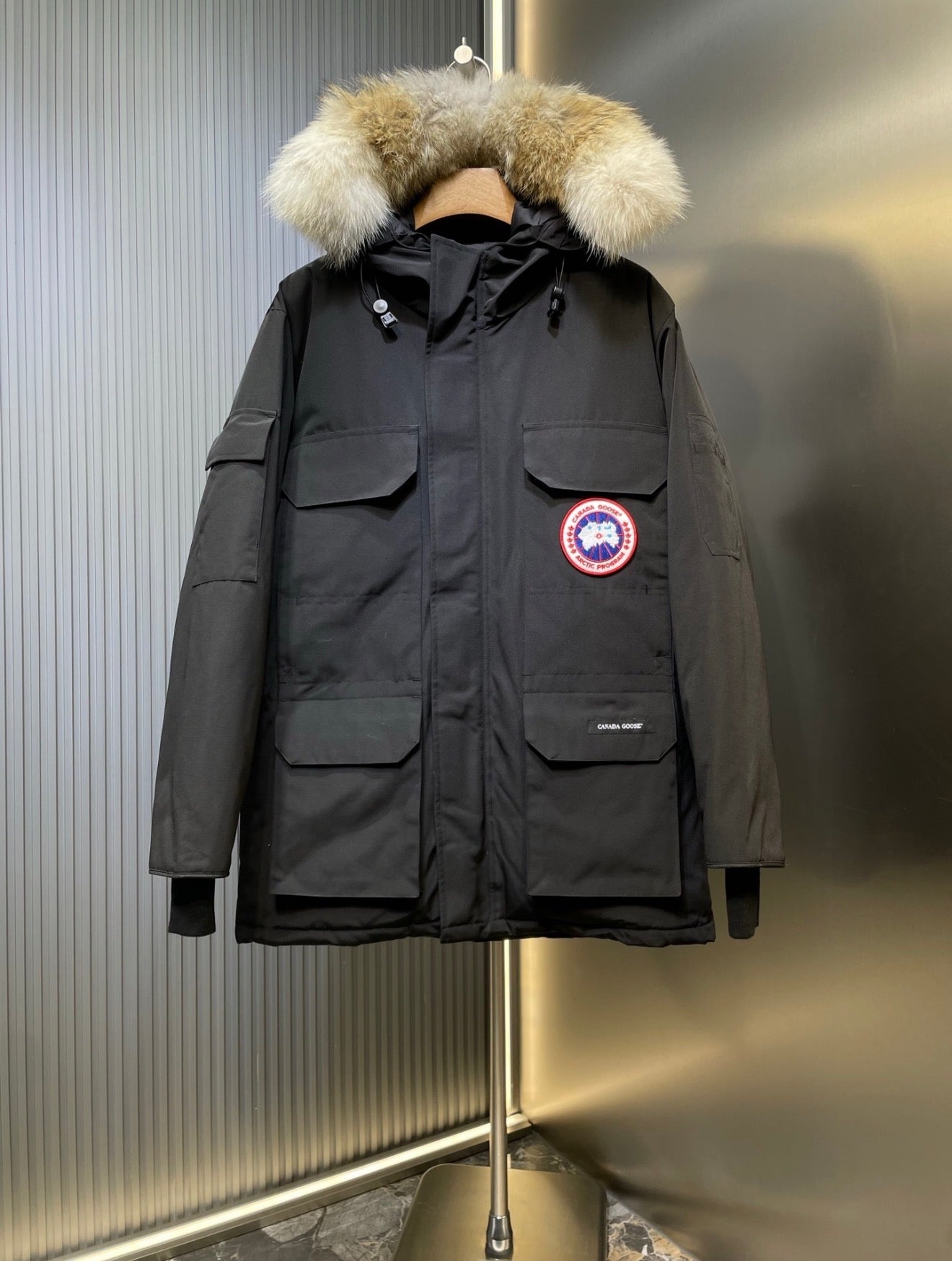 Chaqueta Canada Goose Hombre – Modelo Invierno Clásico